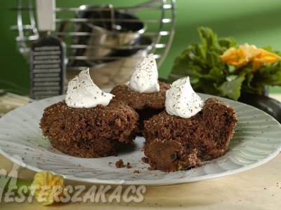 Cukkinis, csokoládés muffin