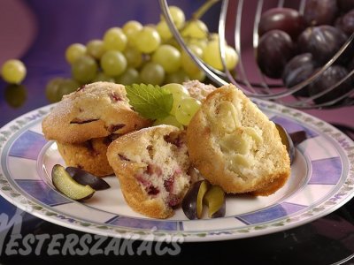 Szilvás, és szőlős muffin recept
