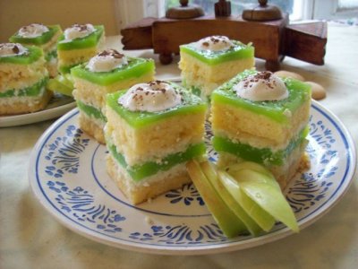Zöldalmás sütemény