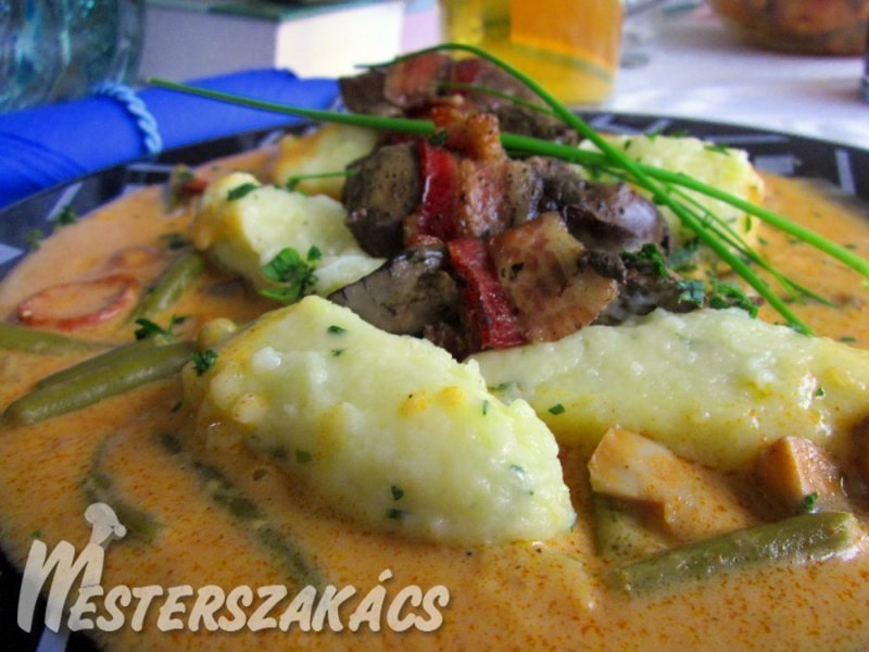 Palóc csirkemáj bernecei nagyhaluskával recept